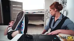 Reproducir Placer del tutor 4K: Profesora MILF ofrece una mamada intensa y se la follan duro