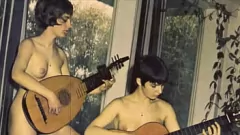 Redare Triplu retro păros în umbrele din Londra din anii 60