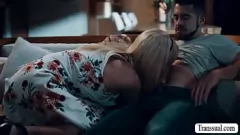 Afspelen T-Girl stiefgezinstrio: Jamie French & Friends