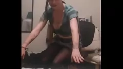 Afspelen Vrouw met grote tieten Izzy wordt ruw anaal geneukt en krijgt een hete facial