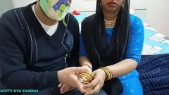 Jouer Il desiderio proibito della matrigna: scopata hardcore XXX con suo figlio in stile Desi