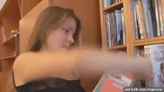 Afspelen Emily18 - wax striptease artiest uit jeugd schatje