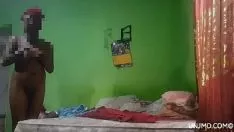 تشغيل مراهقة بلاكين جامايكية تحصل على قطة كيتي يمارس الجنس مع 5 رجال بشدة ونائب الرئيس على جبهتها
