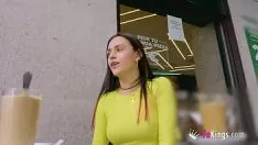 Oynat Swish kolombiyalı bebek bizi İspanya'nın başkentinde en iyi hedef alıyor ve becerdin