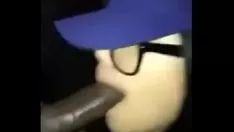 Afspelen Mamando con la gorra de los cubs y se traga el rudimentaire vloeistof la chin upita