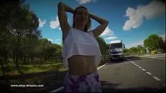Jouer Flash sans assistance sur une aire de repos pour les chauffeurs de camion
