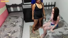 Redare Pornstar neagră învață o nouă fetiță sex anal cu soțul - orgie interrasială